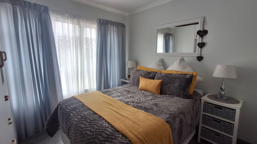 2 Bedroom Property for Sale in Hartenbos Central Western Cape